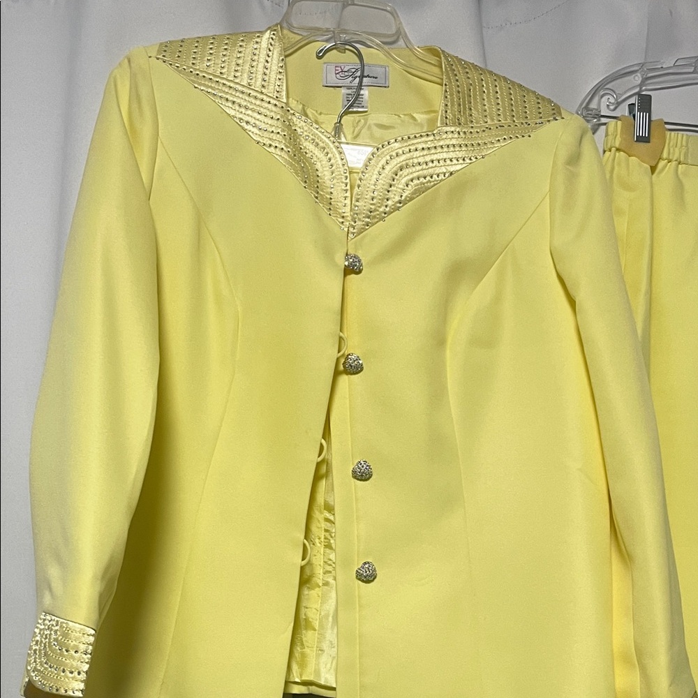 EY Boutique Pastel yellow 2 piece skirt blazer set - Picture 3 of 11